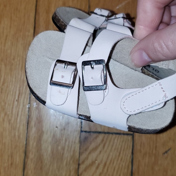 Bundle Baby infant sandals and flip flops - Picture 4 of 10